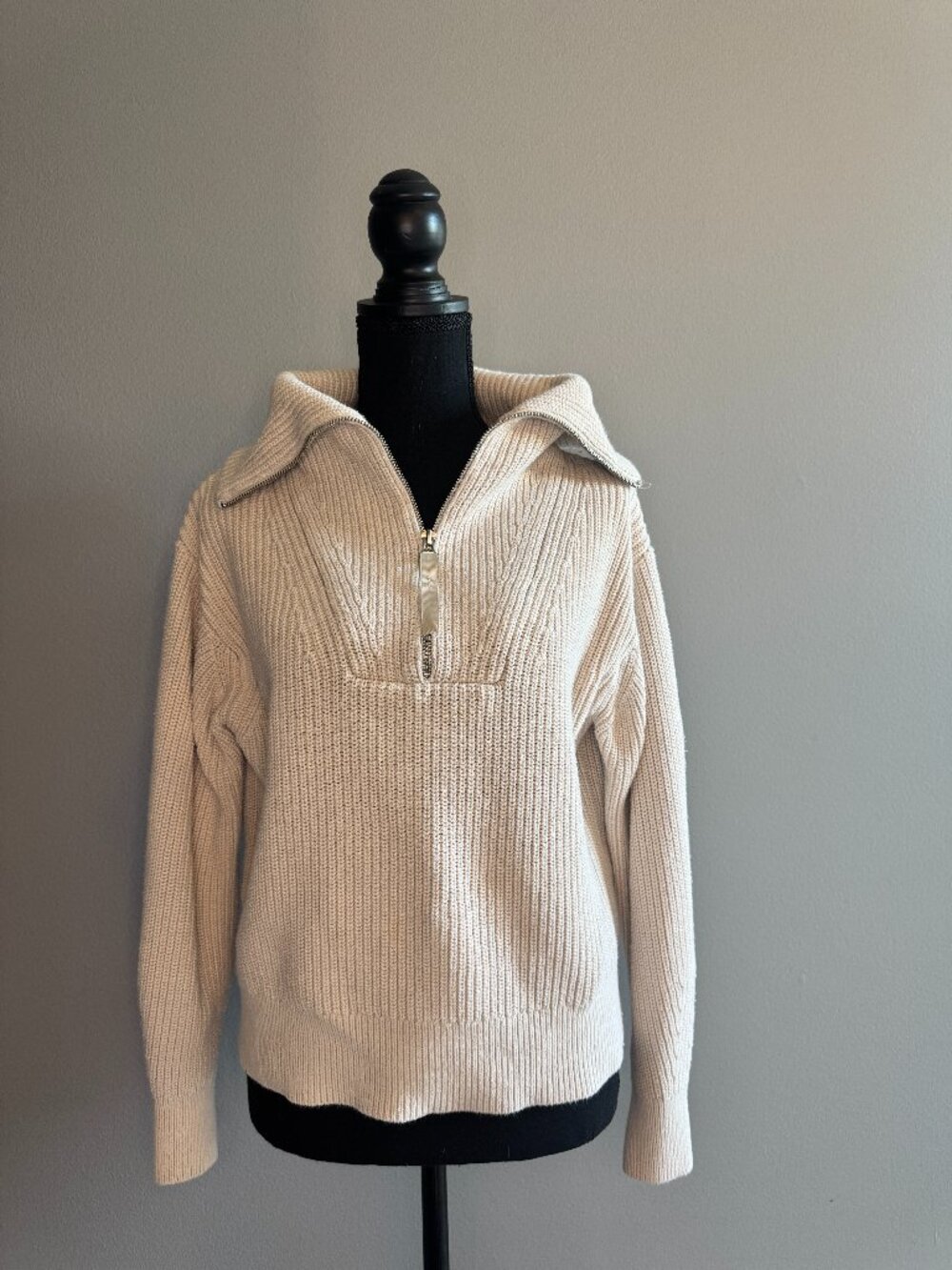 Lou and Grey cream zipped sweater Medium - Like new 0333